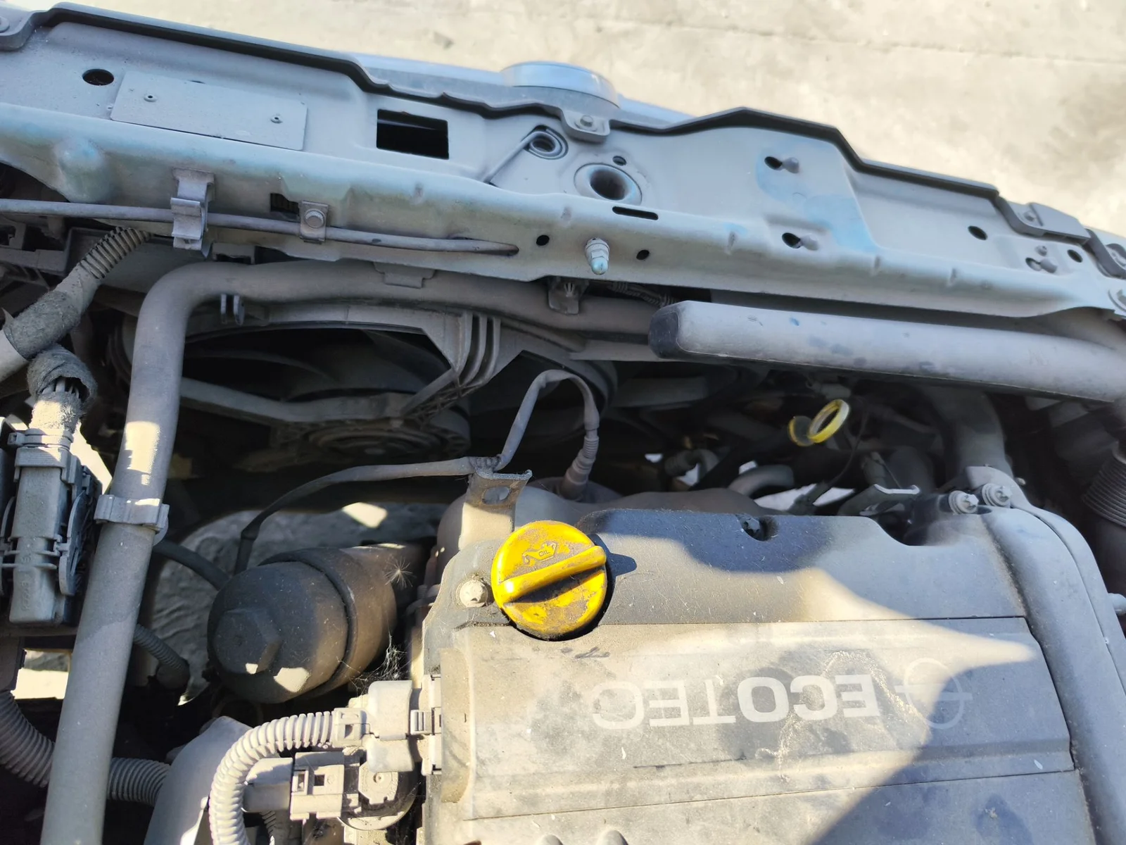 Foto de ELECTROVENTILADOR RADIADOR AIRE ACONDICIONADO OPEL CORSA C 1.2 16V CAT (Z 12 XEP / LB4) (80 CV / 59 KW)