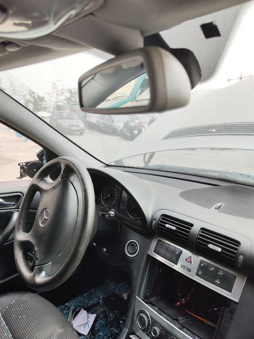 Foto de RETROVISOR INTERIOR MERCEDES-BENZ CLASE C (BM 203) BERLINA 3.0 CDI CAT (224 CV / 165 KW)
