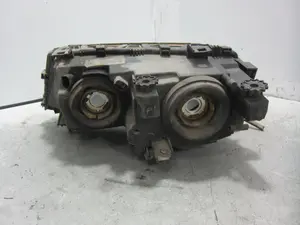 Foto de FARO DERECHO BMW SERIE 3 BERLINA (E46) 2.2 24V CAT (170 CV / 125 KW) referencia 63126906494 foto 7