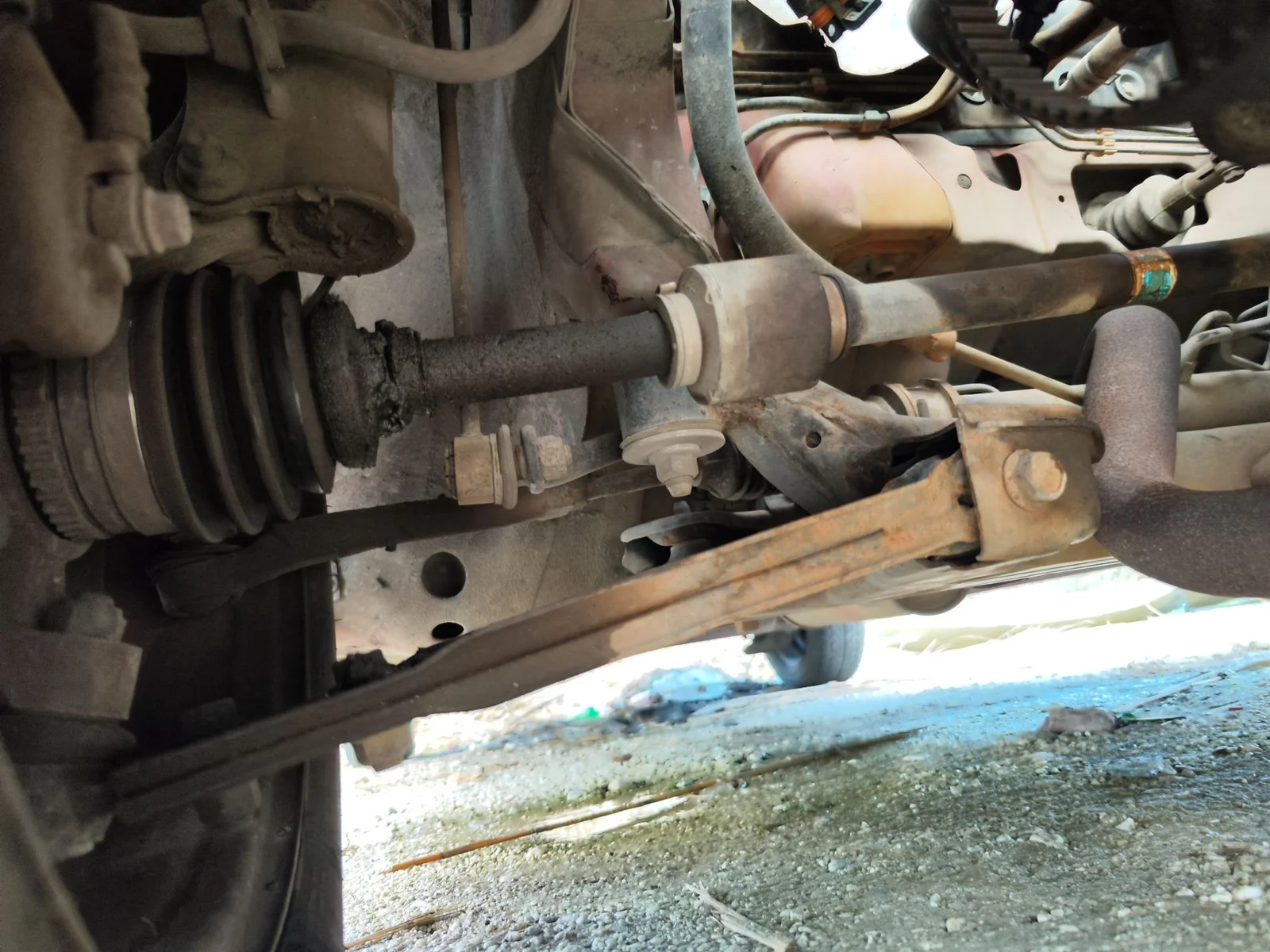 Foto de TRANSMISION DELANTERA DERECHA CHEVROLET KALOS 1.2 CAT (72 CV / 53 KW)