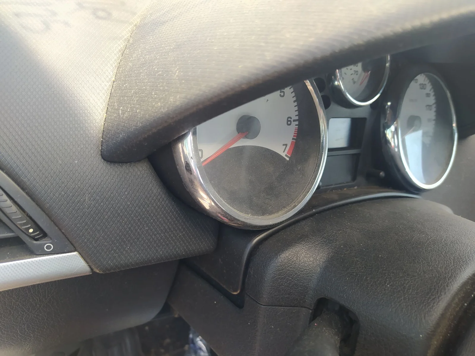 Foto de CUADRO INSTRUMENTOS PEUGEOT 207 1.6 16V CAT (109 CV / 80 KW)