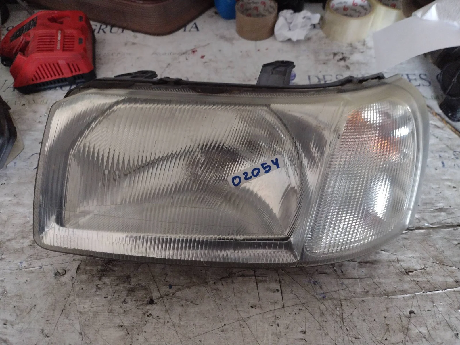 Foto de FARO IZQUIERDO LAND ROVER FREELANDER (LN) 2.0 Td4 CAT (112 CV / 82 KW) referencia XBC000310