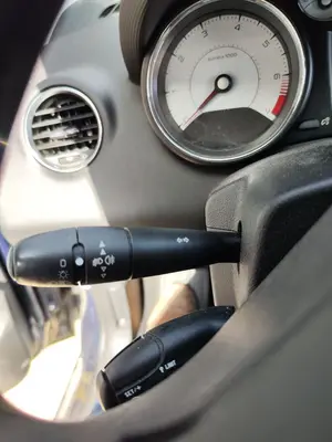 Foto de MANDO MULTIFUNCION PEUGEOT 308 1.6 16V (120 CV / 88 KW)