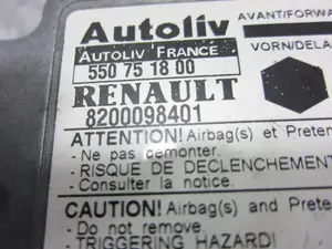 Foto de CENTRALITA AIRBAG RENAULT KANGOO I (F/KC0) 1.9 Diesel (64 CV / 47 KW) referencia 8200098401 foto 2
