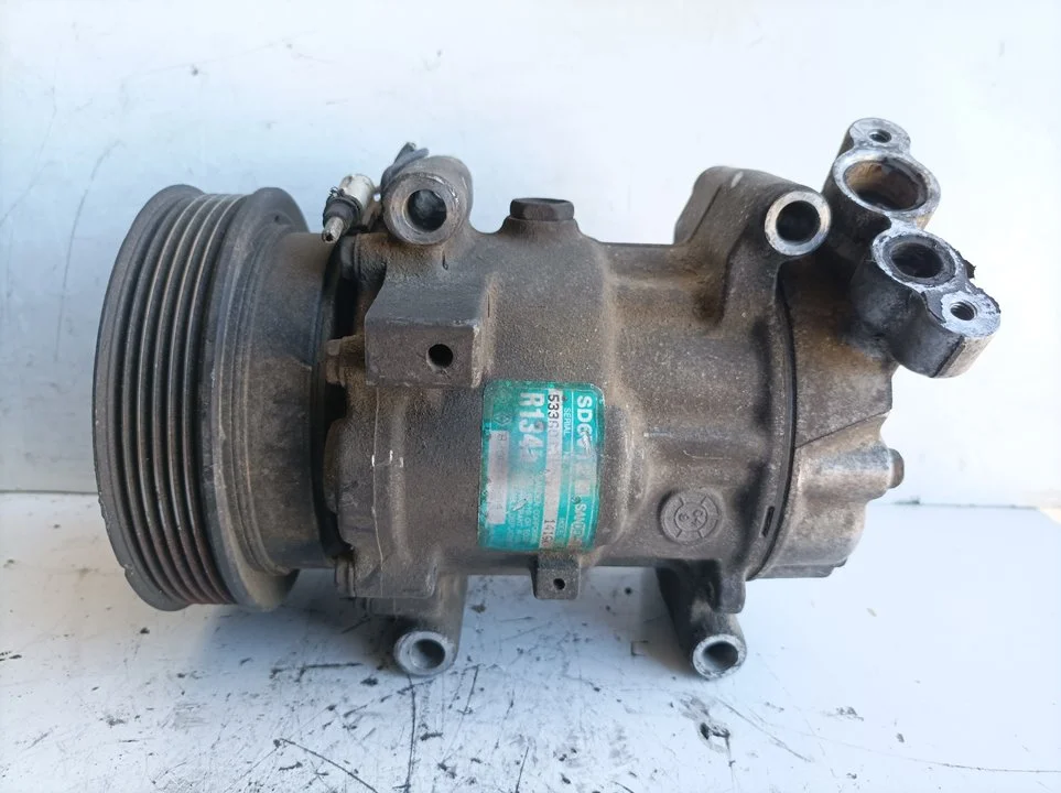 Foto de COMPRESOR AIRE ACONDICIONADO RENAULT CLIO III referencia 8200315744