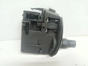 Foto de MANDO LIMPIA RENAULT CLIO III referencia 88103003 foto 3