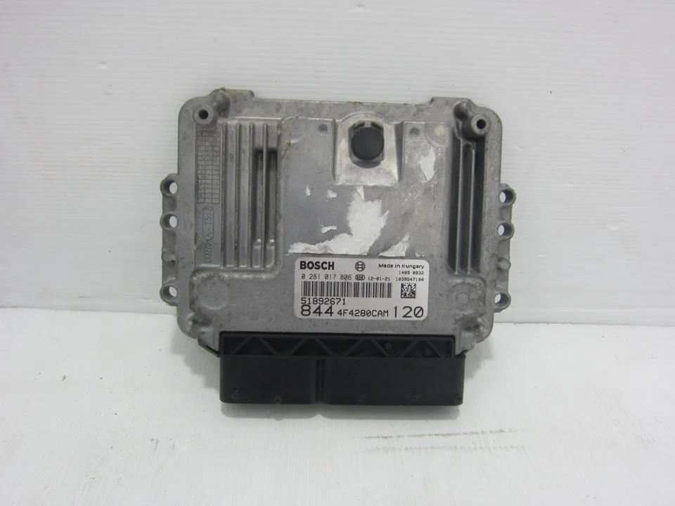 Foto de CENTRALITA MOTOR UCE LANCIA DELTA (181) 1.6 Diesel CAT (120 CV / 88 KW) referencia 51892671
