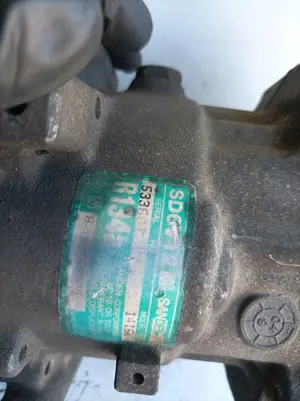 Foto de COMPRESOR AIRE ACONDICIONADO RENAULT CLIO III referencia 8200315744 foto 5