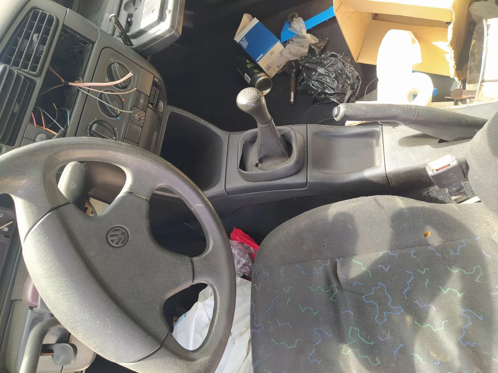 Foto de PALANCA CAMBIO VOLKSWAGEN GOLF III (1H1)(11.1991) 2.0 (116 CV / 85 KW) referencia 1H0711116A
