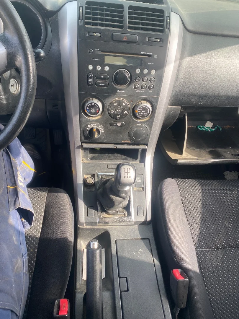 Foto de CONSOLA CENTRAL SUZUKI GRAND VITARA (JB/JT) 2.0 16V CAT (140 CV / 103 KW)