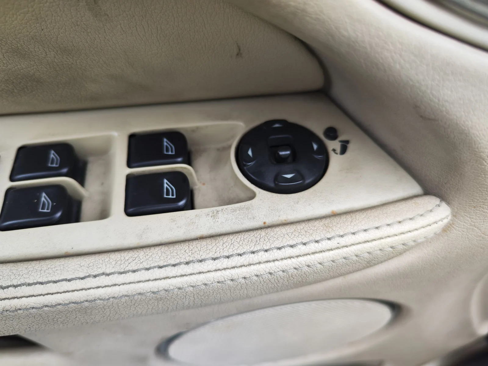Foto de MANDO RETROVISOR JAGUAR X-TYPE 2.1 V6 24V CAT (156 CV / 115 KW)