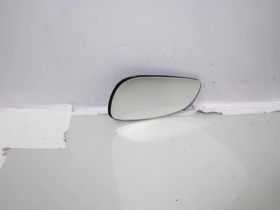 Foto de CRISTAL RETROVISOR DERECHO OPEL VECTRA C BERLINA 2.0 DTI (101 CV / 74 KW) referencia 352191L1