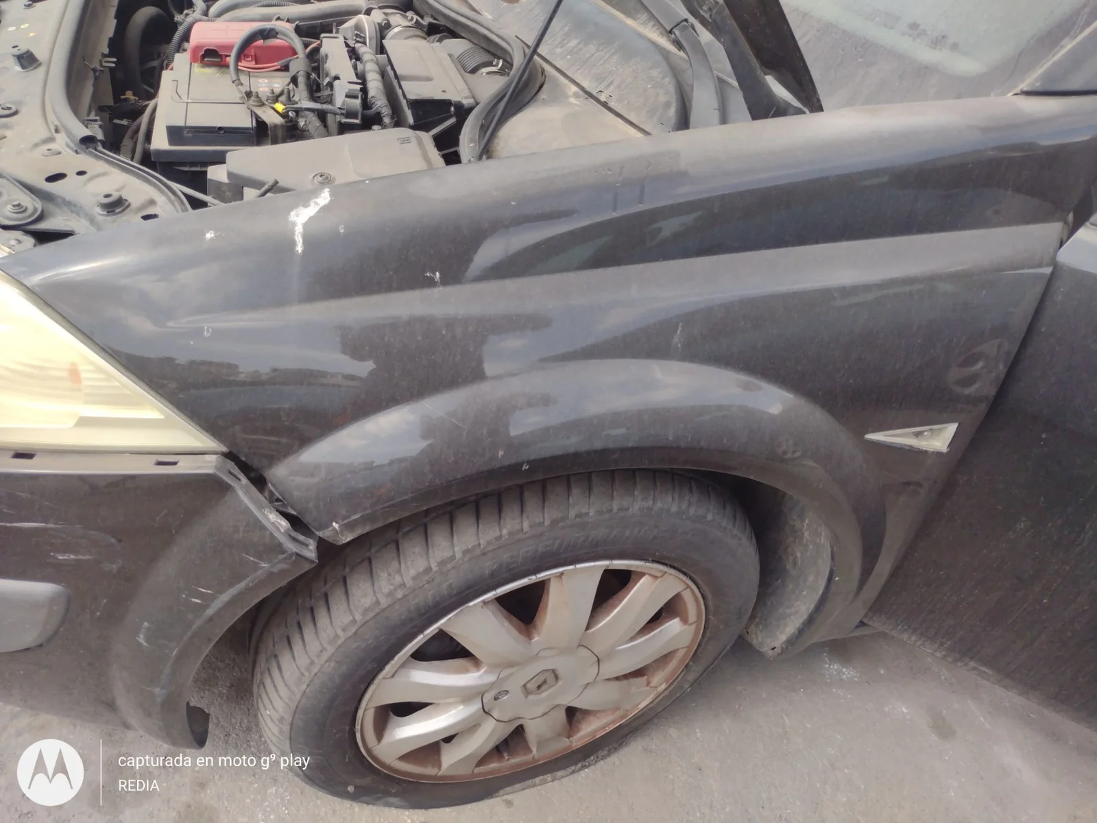 Foto de ALETA DELANTERA IZQUIERDA RENAULT MEGANE II COUPE/CABRIO 1.6 16V (112 CV / 82 KW)