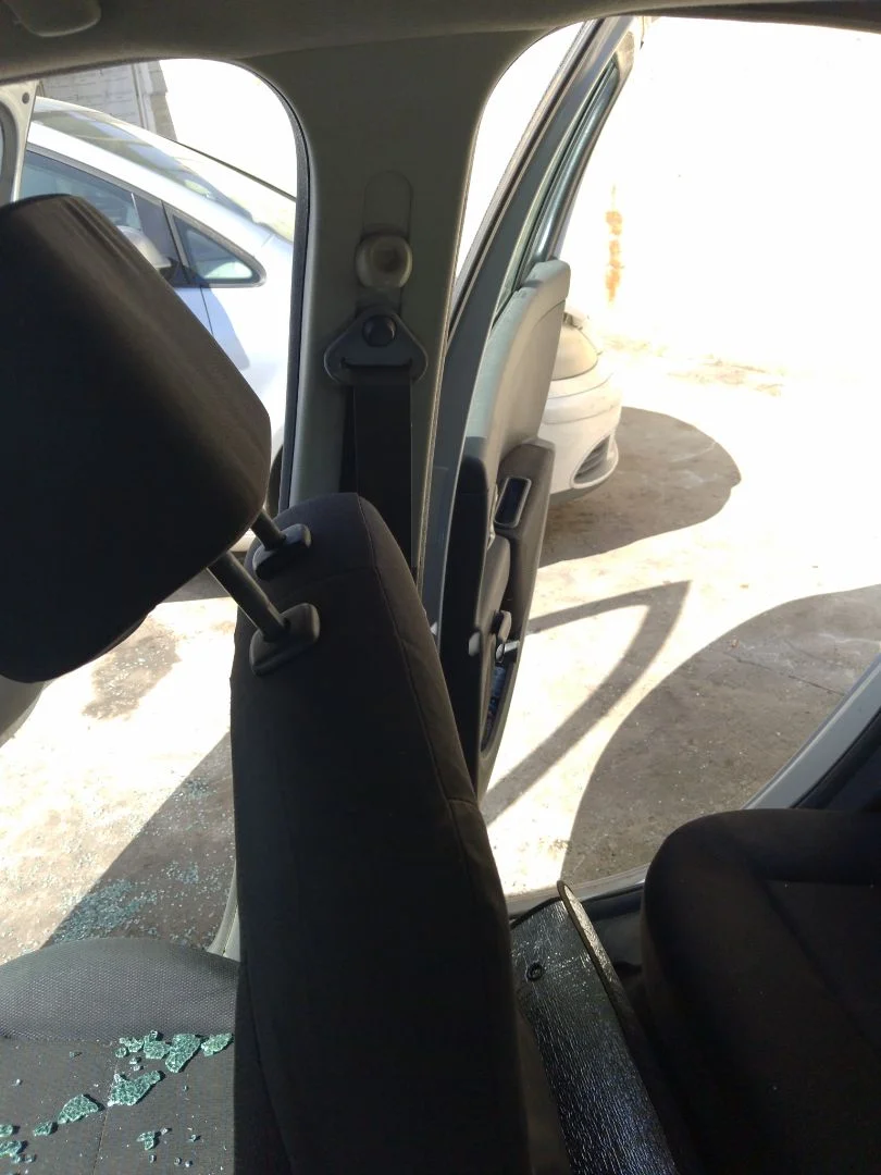 Foto de CINTURON SEGURIDAD DELANTERO DERECHO RENAULT CLIO III 1.4 16V (98 CV / 72 KW)