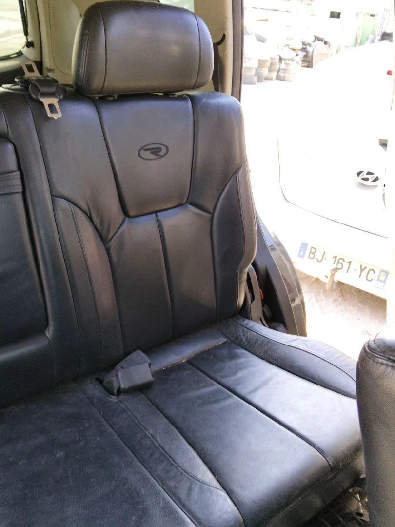 Foto de ASIENTOS TRASERO IZQUIERDO SSANGYONG REXTON 2.7 Turbodiesel CAT (160 CV / 118 KW)