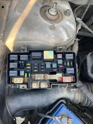 Foto de CAJA RELES / FUSIBLES HONDA CIVIC BERLINA 3 PUERTAS (EP) 1.6 VTEC CAT (D 16 V 1) (110 CV / 81 KW) referencia 6051102716530058