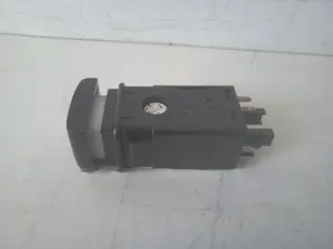 Foto de INTERRUPTOR SAAB 9-5 BERLINA 3.0 V6 TiD CAT (175 CV / 129 KW) referencia 5241245 foto 3