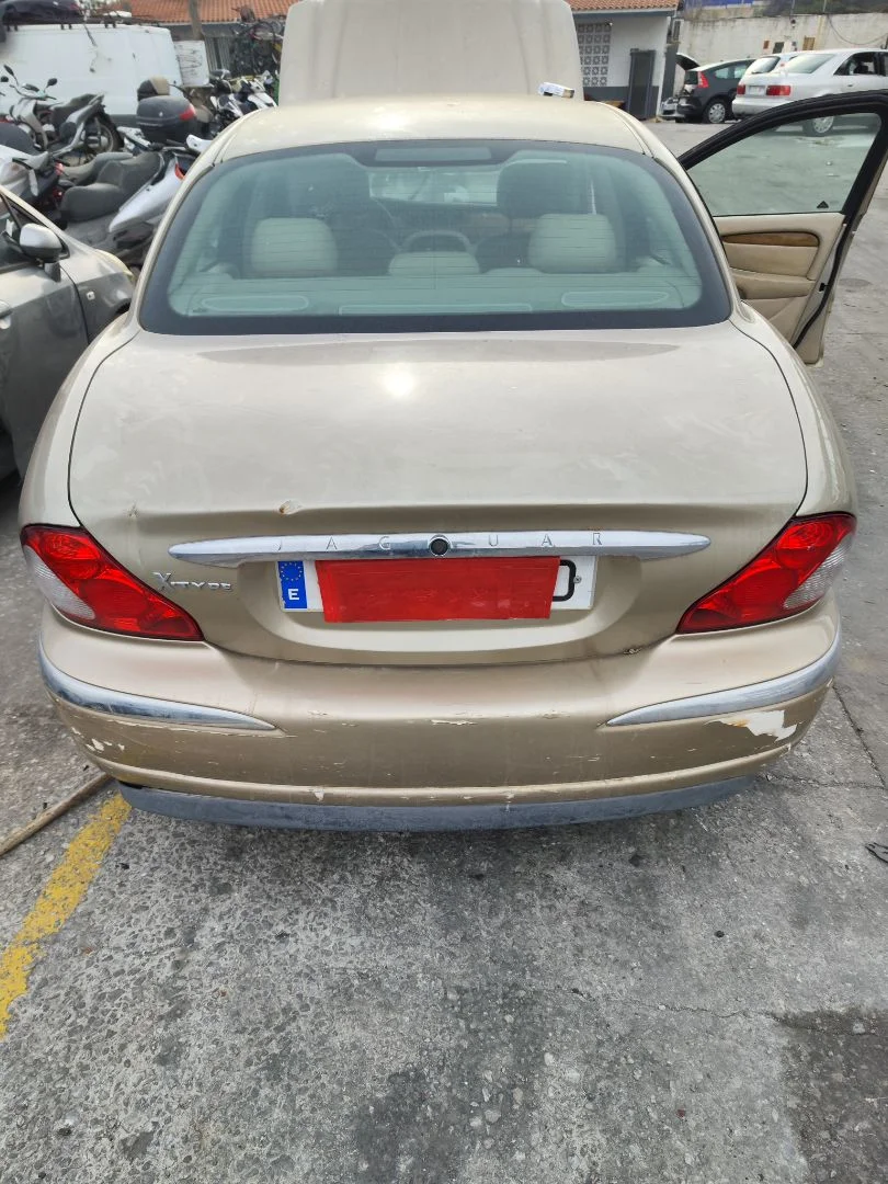 Foto de PORTON TRASERO JAGUAR X-TYPE 2.1 V6 24V CAT (156 CV / 115 KW)