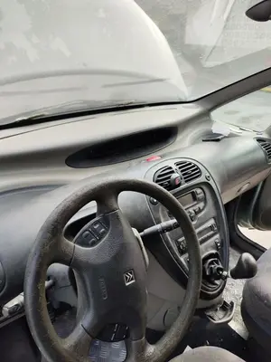 Foto de SALPICADERO CITROEN XSARA PICASSO 2.0 HDi CAT (RHY / DW10TD) (90 CV / 66 KW) referencia 821185 foto 3