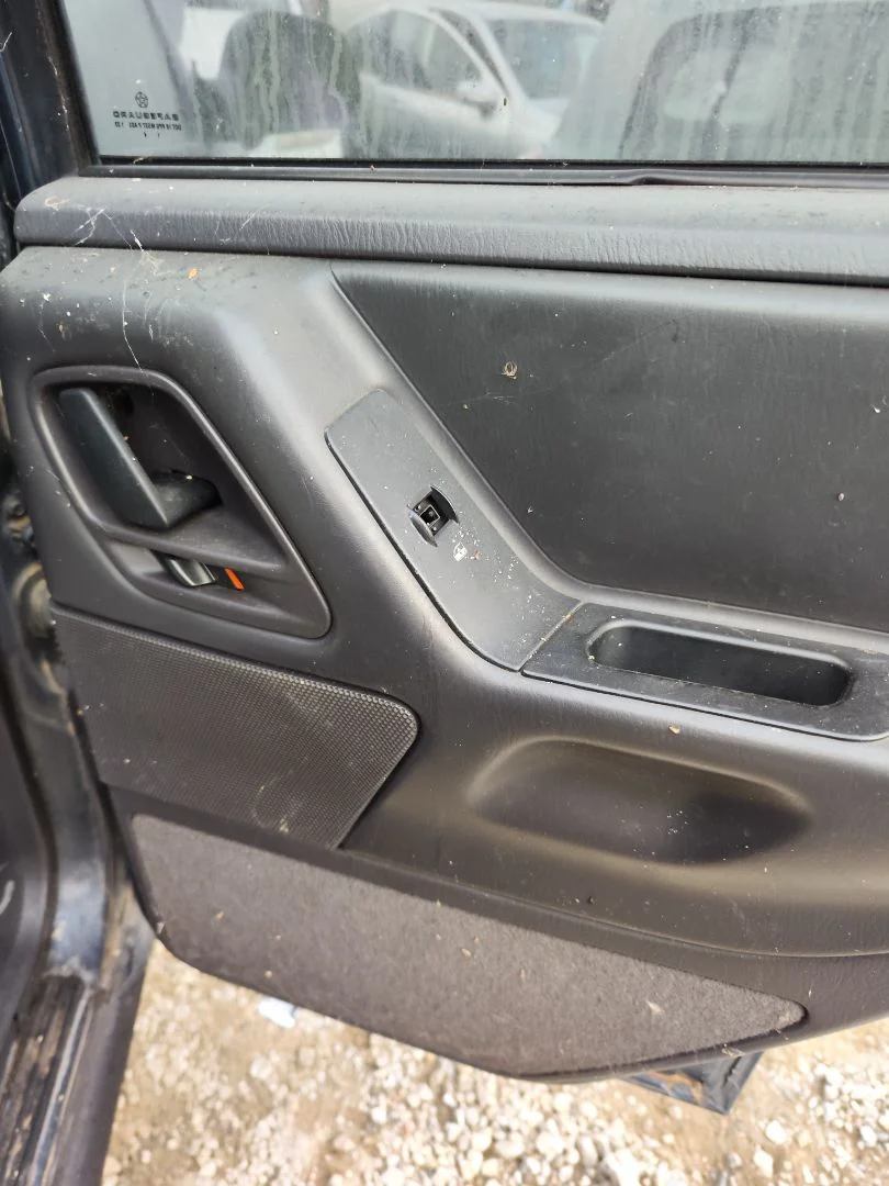 Foto de ELEVALUNAS TRASERO DERECHO JEEP GRAND CHEROKEE (WJ/WG) 4.0 CAT (190 CV / 140 KW)
