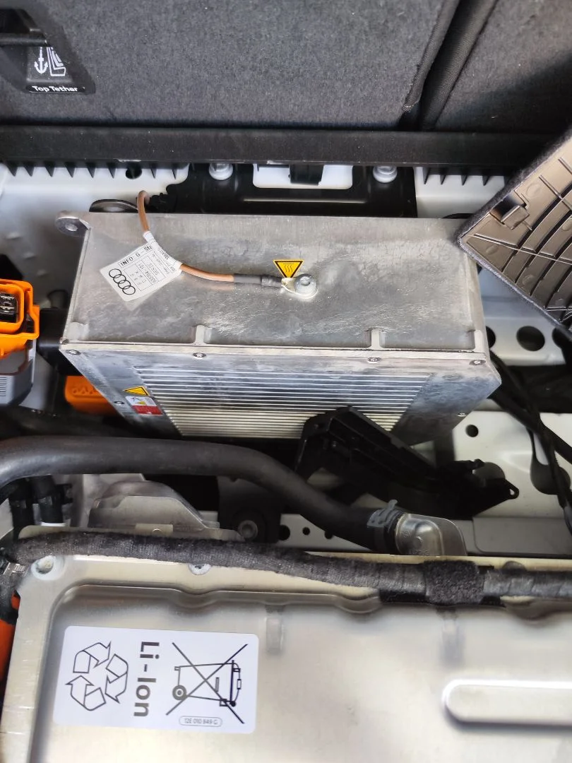 Foto de INVERTER / CONVERTER AUDI Q5 FYG Híbrido 220 kW (2.0 Ltr. - 195 kW TFSI) (299 CV / 220 KW) referencia 80A907080E