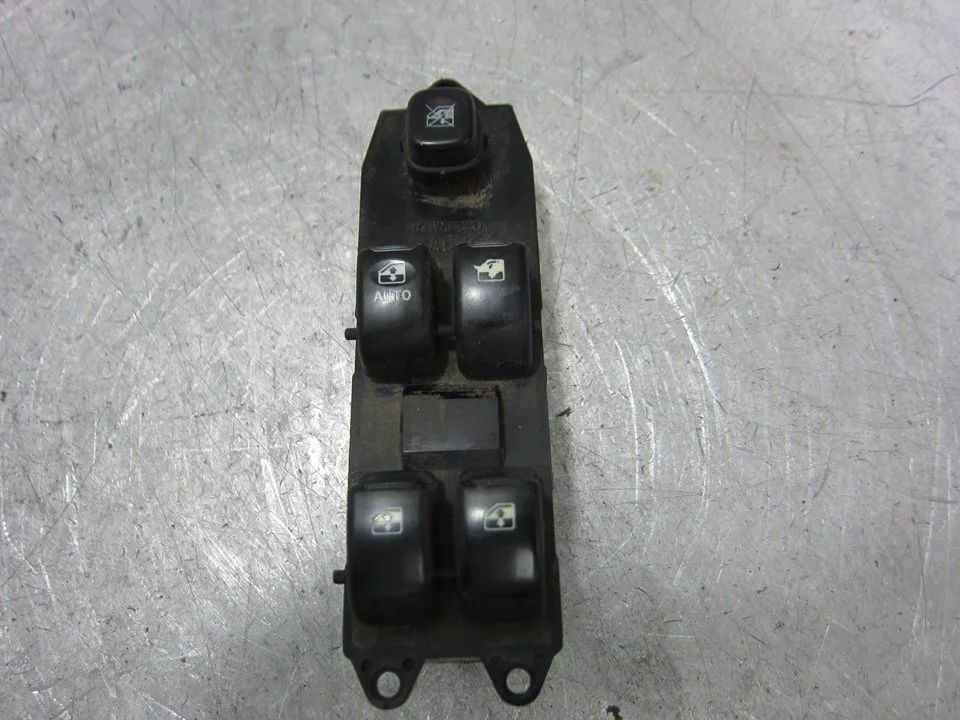 Foto de MANDO ELEVALUNAS DELANTERO IZQUIERDO CHEVROLET REZZO 2.0 CAT (121 CV / 89 KW) referencia 96190771