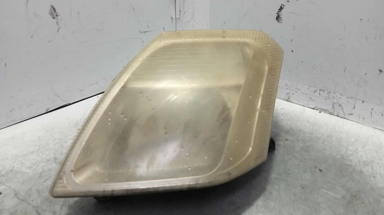 Foto de FARO IZQUIERDO CITROEN C2 1.4 HDi (68 CV / 50 KW) referencia 9680128380