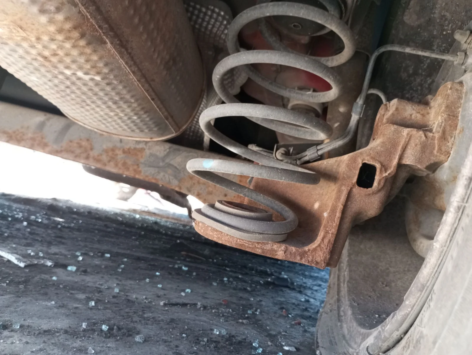 Foto de AMORTIGUADOR TRASERO DERECHO CITROEN C2 1.4 (73 CV / 54 KW) referencia 5206Z5