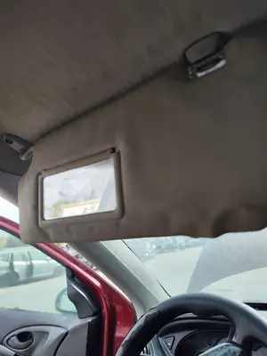 Foto de PARASOL IZQUIERDO FORD FOCUS BERLINA (CAK) 1.6 16V CAT (101 CV / 74 KW) foto 2