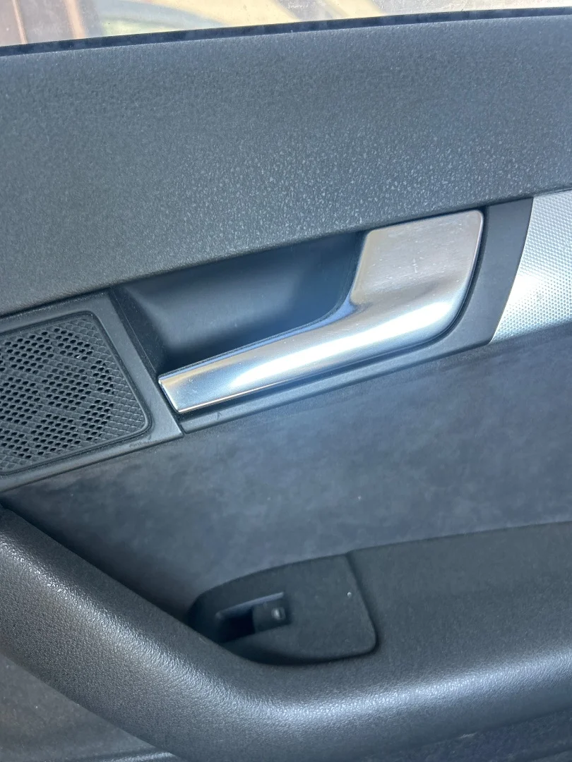 Foto de MANETA INTERIOR TRASERA DERECHA AUDI A3 SPORTBACK (8PA) 2.0 16V TFSI (200 CV / 147 KW) referencia 8P4839020E FKZ