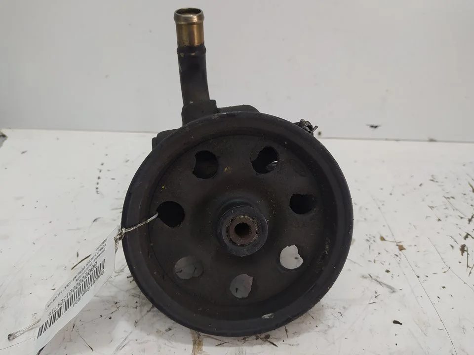Foto de BOMBA DIRECCION FORD FOCUS BERLINA (CAK) referencia HBDGA