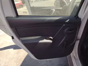 Foto de ELEVALUNAS TRASERO IZQUIERDO DACIA DUSTER I 1.5 dCi Diesel CAT (86 CV / 63 KW) referencia 8200733831