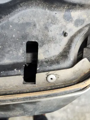Foto de CERRADURA CAPO VOLVO S80 BERLINA 2.4 Diesel (131 CV / 96 KW) foto 2