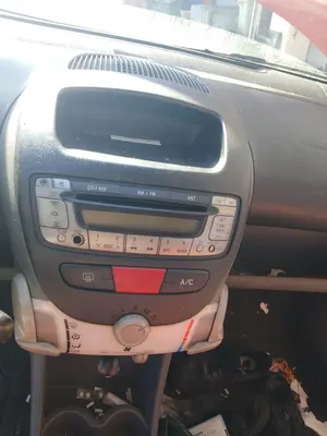 Foto de SISTEMA AUDIO / RADIO CD PEUGEOT 107 1.0 CAT (384F) (68 CV / 50 KW)