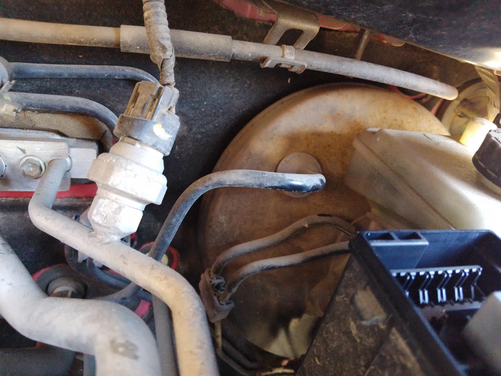 Foto de SERVOFRENO PEUGEOT 107 1.0 CAT (384F) (68 CV / 50 KW)