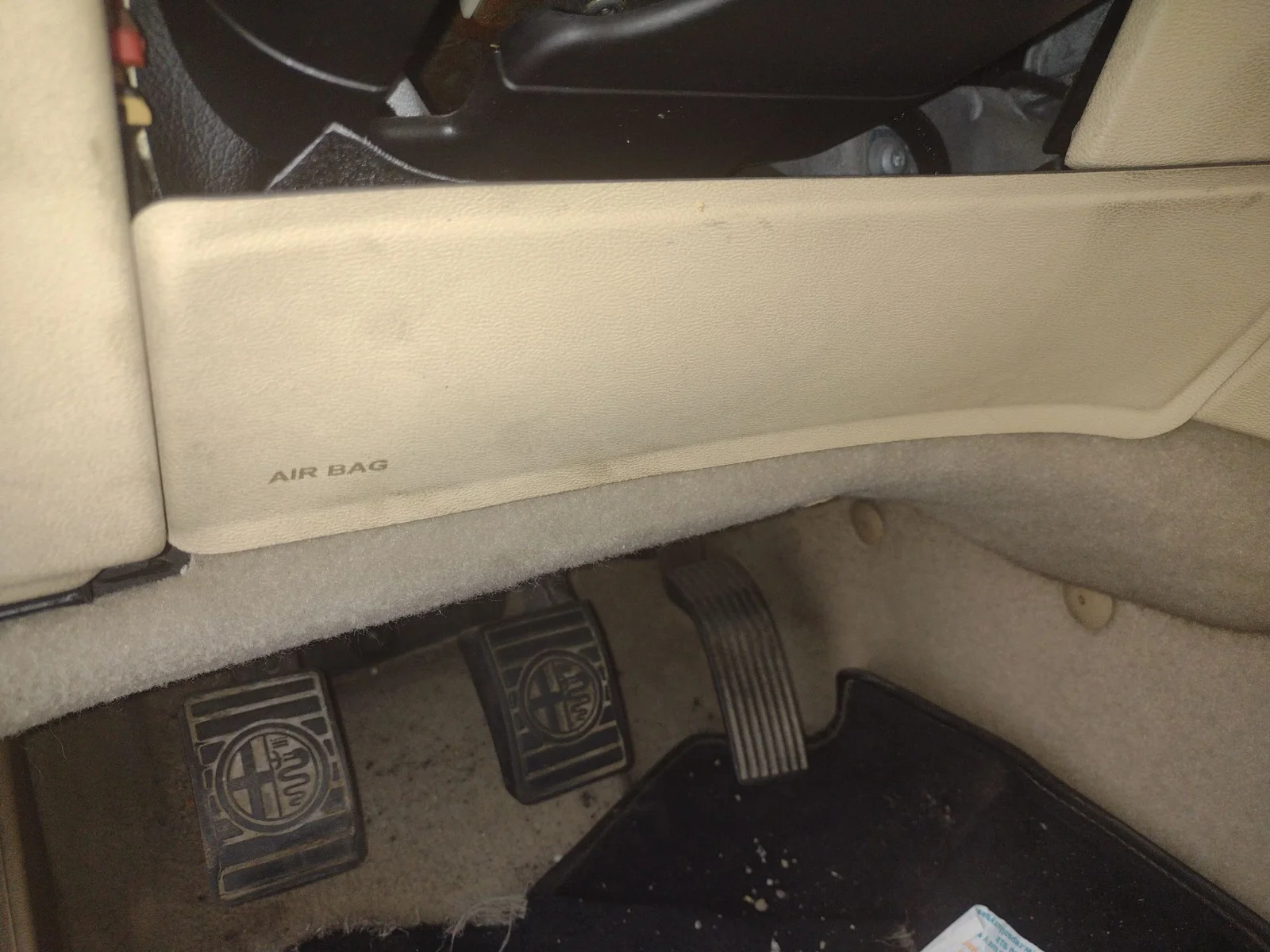Foto de AIRBAG DE RODILLAS ALFA ROMEO 159 (140) 1.9 JTD (M) 16V CAT (150 CV / 110 KW) referencia 0156062803