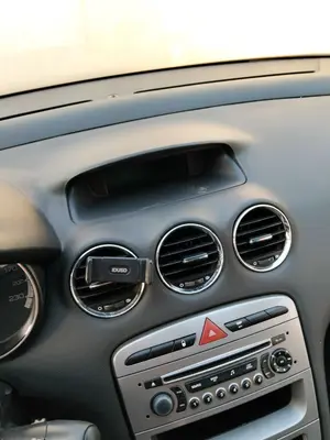 Foto de SALPICADERO PEUGEOT 308 SW 1.6 HDi FAP CAT (9HZ / DV6TED4) (109 CV / 80 KW) foto 3