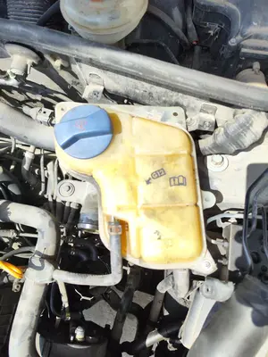 Foto de DEPOSITO EXPANSION VOLKSWAGEN PASSAT VARIANT (3B5) 1.9 TDI (110 CV / 81 KW) referencia 8D0121403L