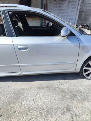 Foto de PUERTA DELANTERA DERECHA AUDI A4 AVANT (8E) 3.0 V6 24V TDI (233 CV / 171 KW) referencia 8E0831052L