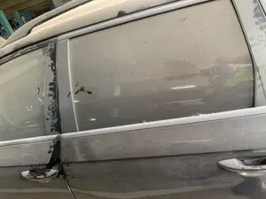 Foto de LUNA TRASERA IZQUIERDA VOLKSWAGEN PASSAT VARIANT (3C5) 2.0 TDI (140 CV / 103 KW) referencia 3C9845025C