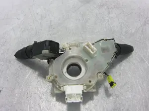Foto de MANDO MULTIFUNCION NISSAN MICRA (K12E) 1.2 CAT (80 CV / 59 KW) referencia 25560AX618 foto 8