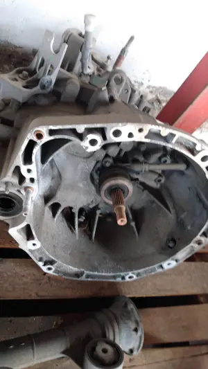 Foto de CAJA CAMBIOS RENAULT MEGANE II BERLINA 3P referencia 8200156391