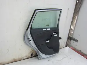 Foto de PUERTA TRASERA IZQUIERDA SEAT ALTEA XL (5P5) 1.9 TDI (105 CV / 77 KW) foto 8