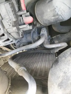 Foto de TUBOS AIRE ACONDICIONADO RENAULT MEGANE IV BERLINA 5P
