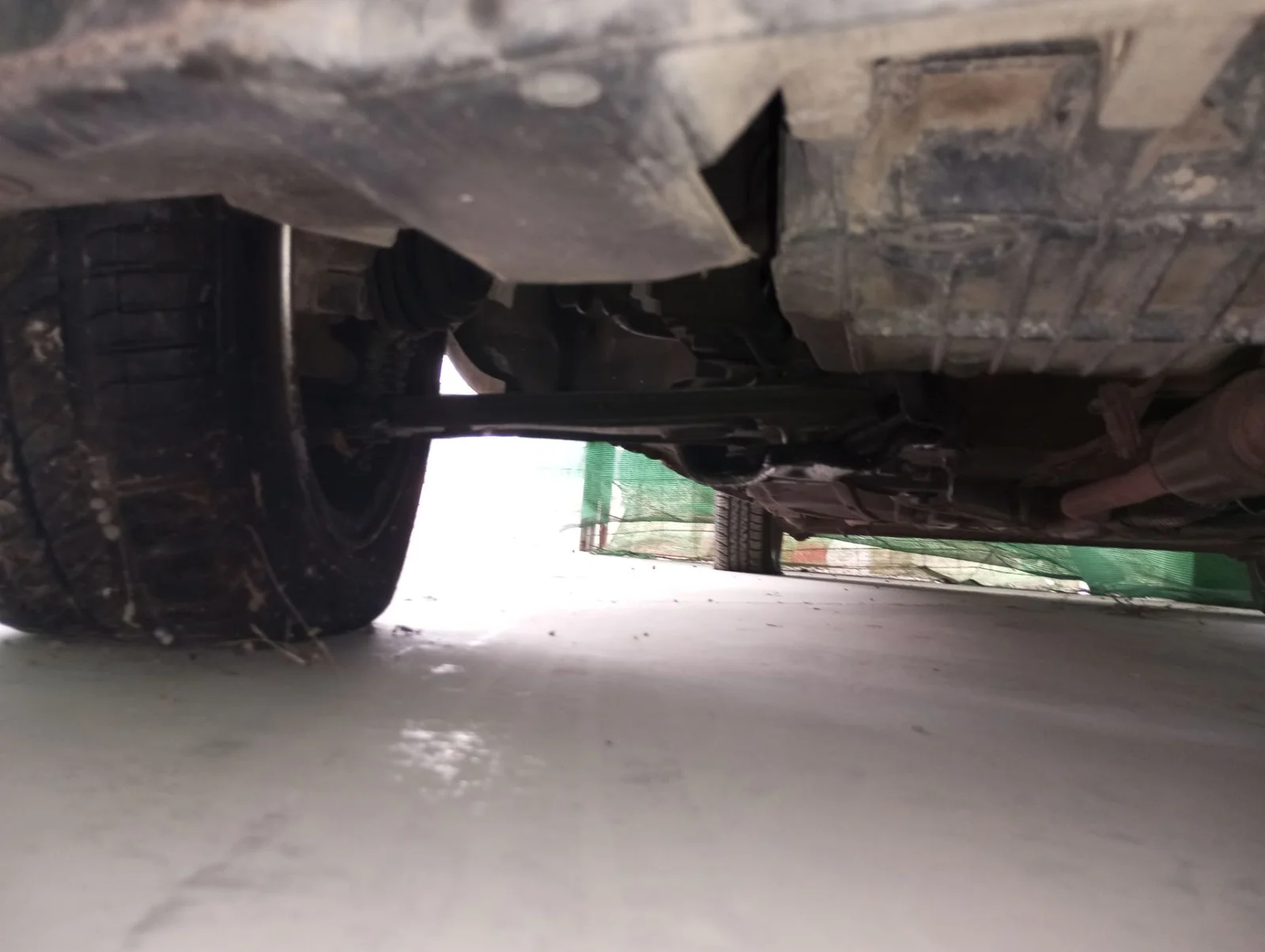 Foto de TRANSMISION DELANTERA DERECHA FORD KA (CCQ) referencia 1537957