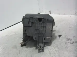 Foto de CAJA RELES / FUSIBLES CITROEN C4 CACTUS 1.2 12V VTi (82 CV / 60 KW) referencia 9671924480 foto 7