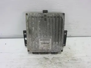 Foto de CENTRALITA MOTOR UCE RENAULT MODUS I 1.5 dCi Diesel (82 CV / 60 KW) referencia 8200398934
