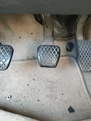Foto de PEDAL FRENO MG ROVER ROVER 75 (RJ) 2.0 16V CDT (116 CV / 85 KW)
