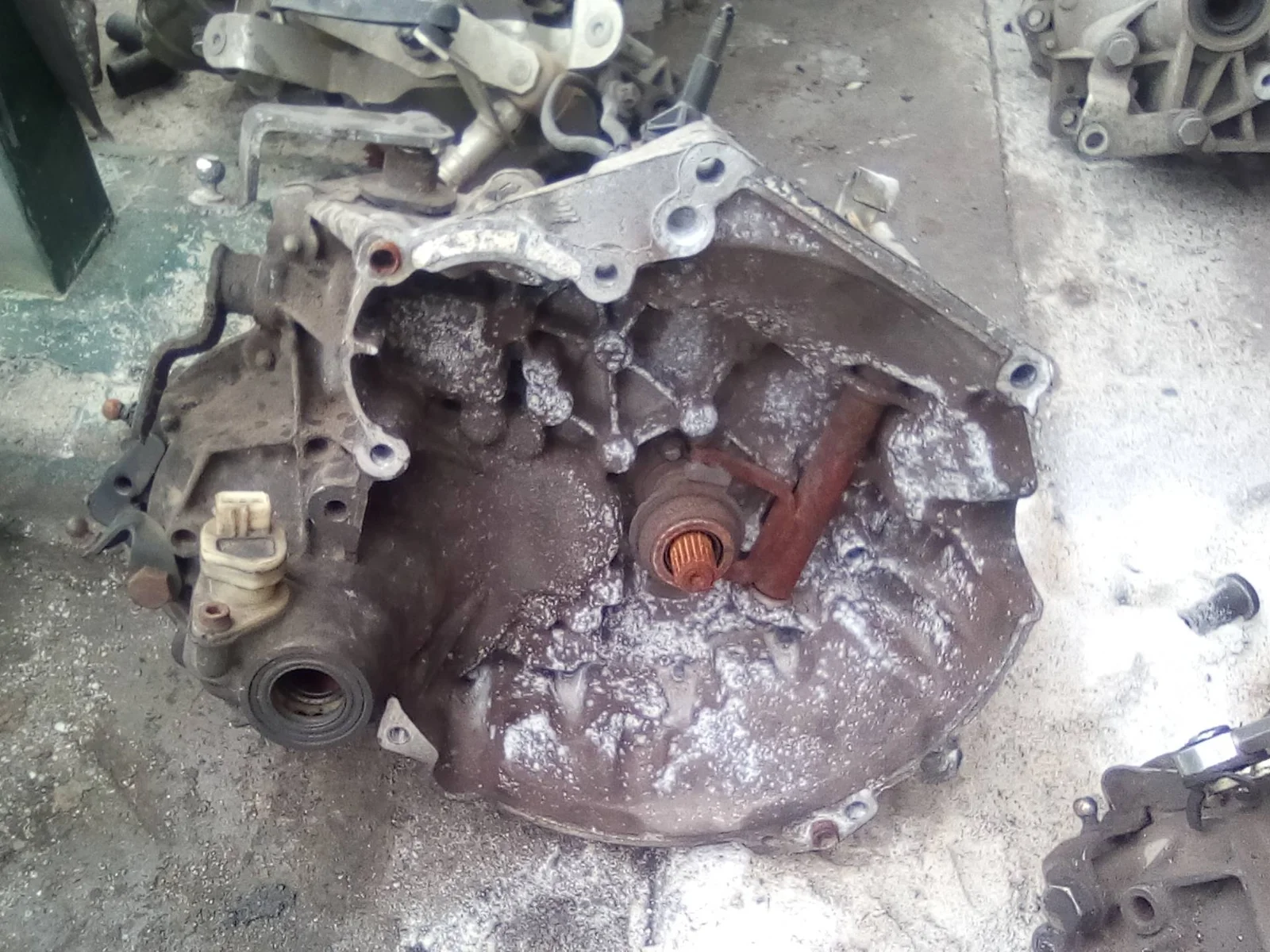 Foto de CAJA CAMBIOS PEUGEOT 206 referencia 20CF08