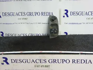 Foto de MANDO ELEVALUNAS DELANTERO IZQUIERDO RENAULT MEGANE I FASE 2 BERLINA (BA0) referencia 838099D